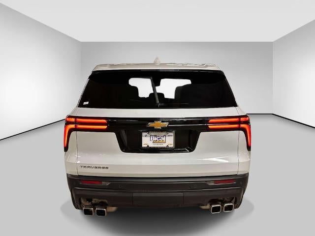 2024 Chevrolet Traverse LS