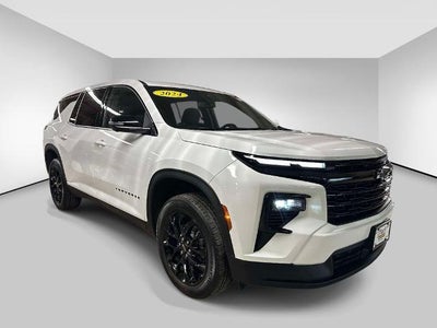 2024 Chevrolet Traverse LS