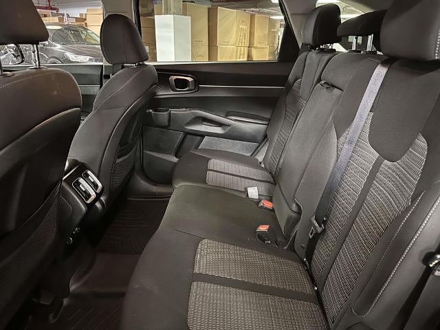 2022 Kia Sorento LX