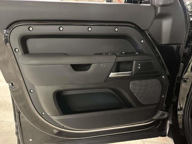 2021 Land Rover Defender Standard