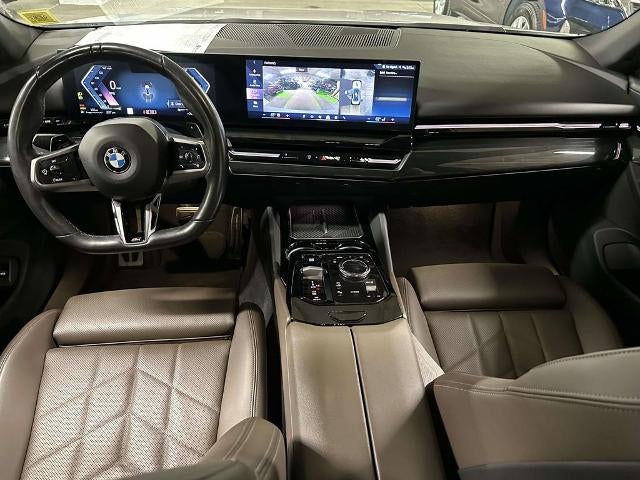 2024 BMW 530i 530i