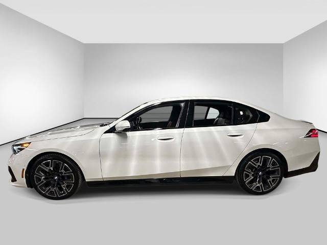 2024 BMW 530i 530i