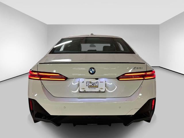 2024 BMW 530i 530i